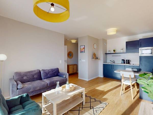 Rouen, 64 Rue Saint Julien