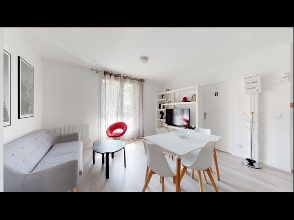 Aix-en-Provence, Boulevard Des Charmettes