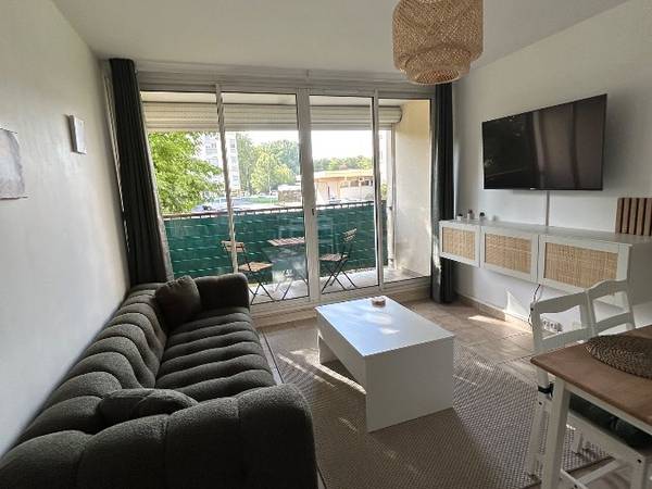 Mérignac, Place Vincent-Van-Gogh