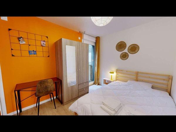 Montreuil, Rue du Sergent Bobillot