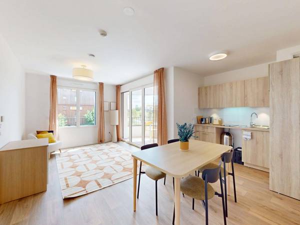 Asnières-sur-Seine, 9 Rue Pierre Curie,