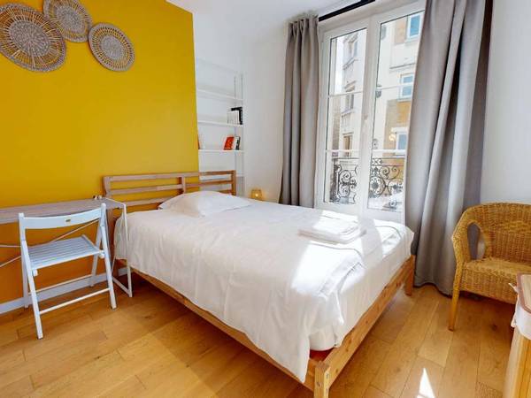 Paris, Rue des Cloys