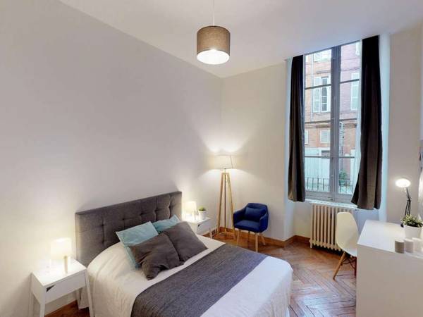 Toulouse, Rue Peyras