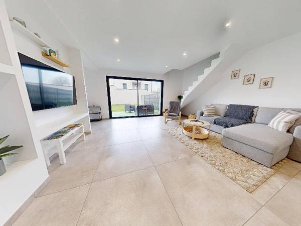 Boisset-lès-Montrond, Rue du Canal