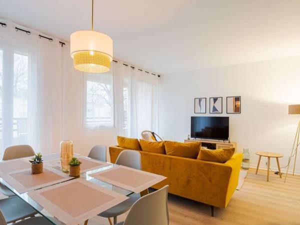 Guyancourt, Square Salomon Malhangu