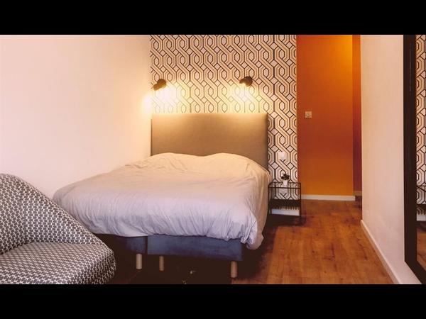 Lille, Rue Bourjembois