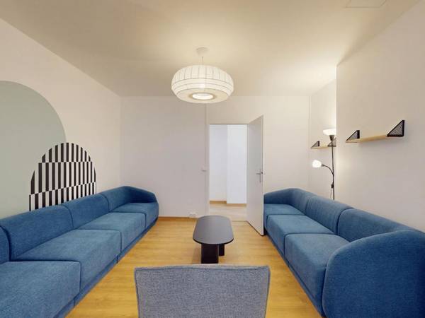 Cergy, 2 Place de la Pergola,