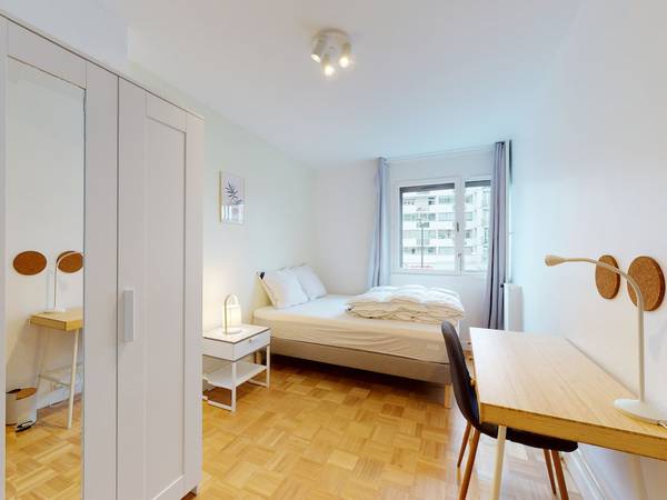 Asnières-sur-Seine, 240 Avenue d'Argenteuil,