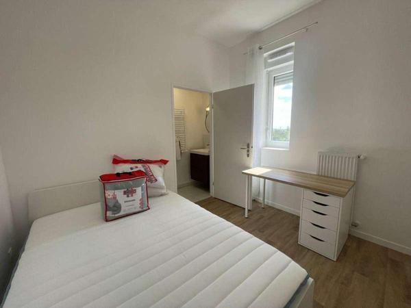 Cergy, Place de la Pergola