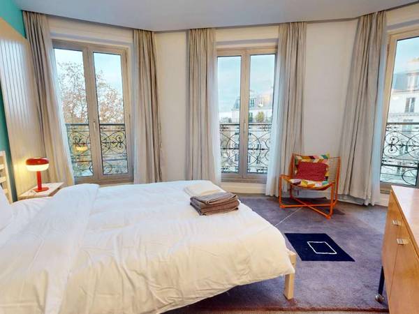 Paris, Avenue du Maine