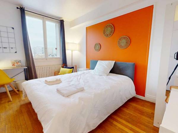 Paris, Place Etienne Pernet