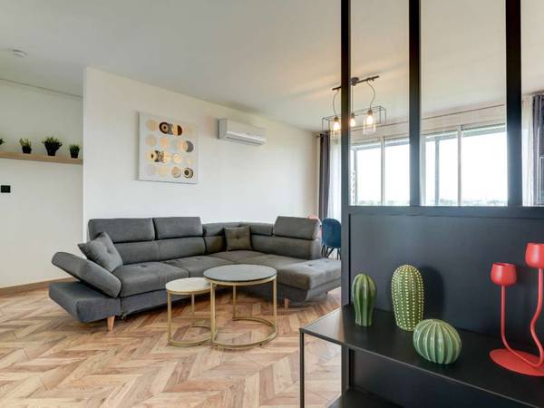 Bron, Rue Nungesser Et Coli
